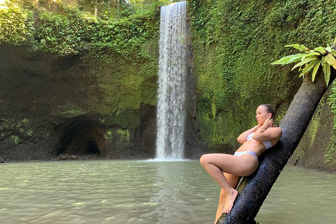 Bali Waterfalls in One Day: Tukad Cepung, 2 Hidden Waterfall, Kanto Lampo - Transportation and group size: why max 10 changes the day