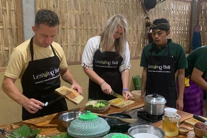 Balinase Cooking Class and Private Ubud Day Tour - Crafts and gold & silver: seeing Bali’s hands at work