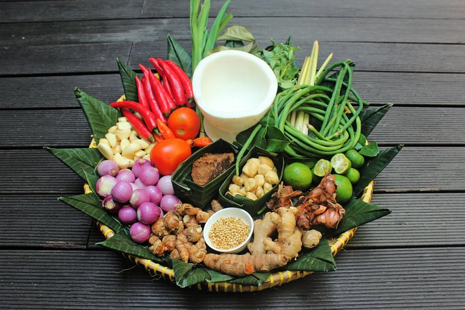 Balinese Cooking Class in Seminyak - The chef teaching style: more than rules, it’s technique
