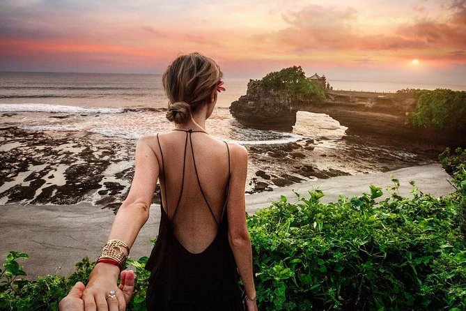 Balinese Cooking Class & Tanah Lot Temple Visit - Private & All-Inclusive - Tanah Lot: the sea-temple stop for photos and atmosphere