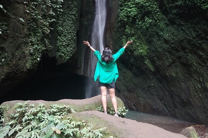 Banyumala Waterfall, Jatiluwih, Ulun Danu and Tanah Lot tours - Sea, terraces, and lake temples in one packed 8–10 hour day