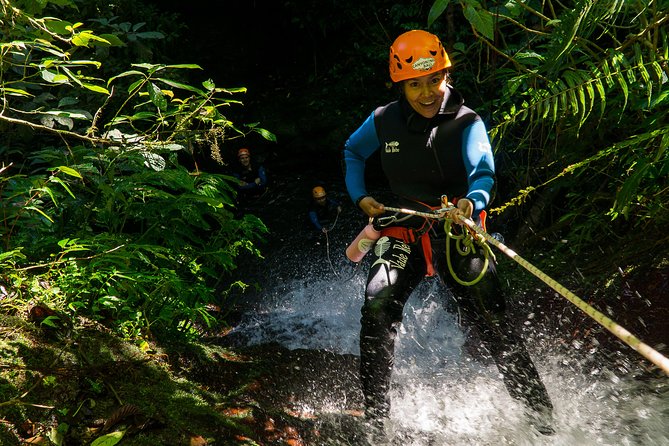 Beginner Canyoning trip in bali "Banyuwana canyon" - Who Should Book Beginner Canyoning in Banyuwana?