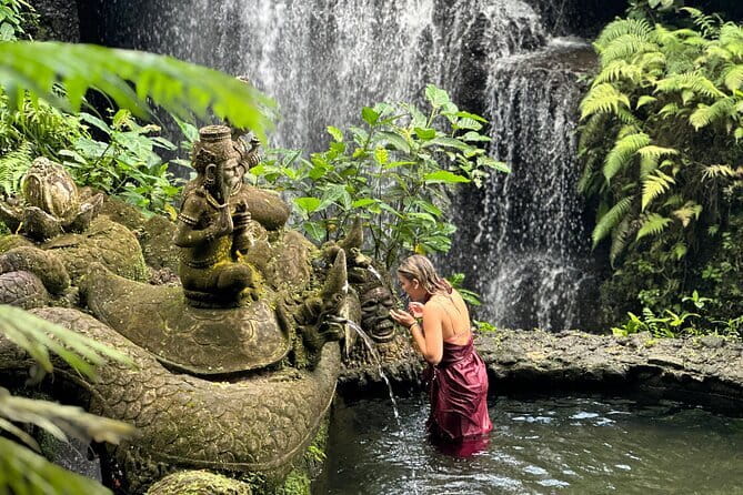 Beji Griya Waterfall Bali Spritual Holy Bath Experience - Transfers from Ubud and Sanur: how to keep your Bali schedule sane