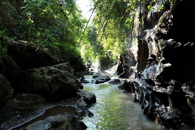 Beji Guwang Hidden Canyon Ticket Admission All Inclusive - What happens before you enter: tickets, lockers, changing rooms