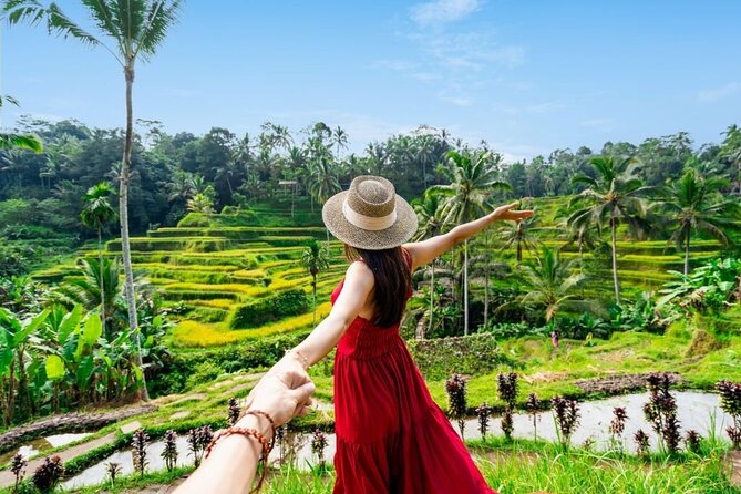 Benoa Cruise Port: Private Bali Day Tour with Local Guide - Kanto Lampo Waterfall: the climb, the views, and the photo scene