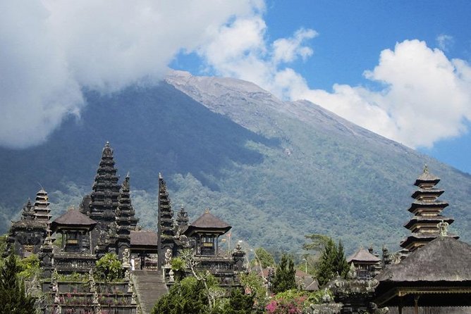 Besakih Temple Tour - Mother Temple in Bali - Stop 4: Tukad Cepung Waterfall and the rainbow-effect spray
