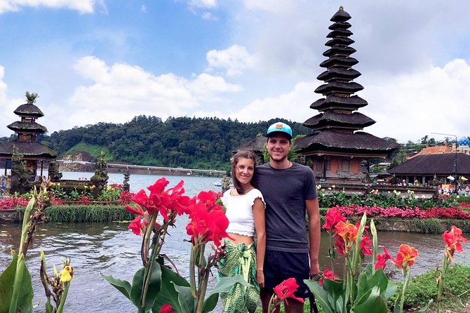 Best of Bali Water Temple and UNISCO Rice Terrace Trek - Stop 4: Tanah Lot—where sunset turns a shoreline rock into a headline