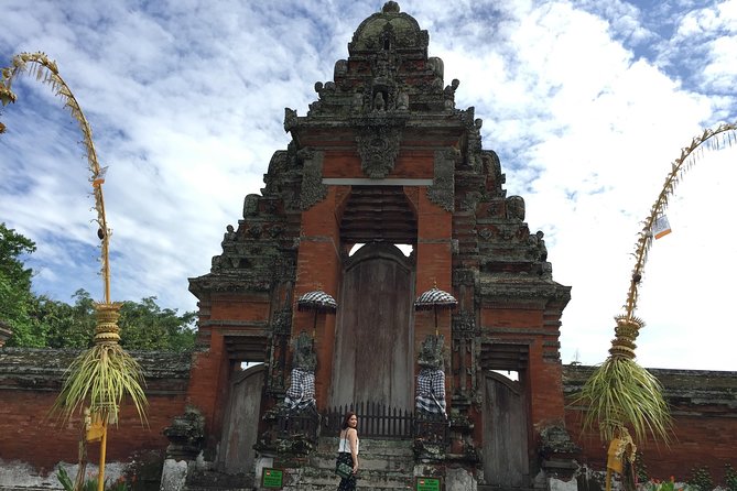 Best of Bali Water Temple and UNISCO Rice Terrace Trek - Getting picked up in comfort: private transport that keeps the day calm