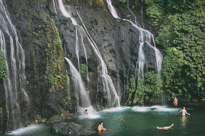 Best of North Bali: Banyumala Waterfall, Handara Gate and Temple - Stop 1: Handara iconic gate for the classic shot (and the green-hill backdrop)