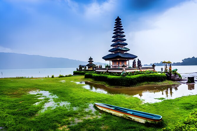 Best of North Bali Tour, Hot Spring, Waterfall, Lake Temples - Stop 3: Lake Tamblingan and Lake Buyan for Slow Mountain Views