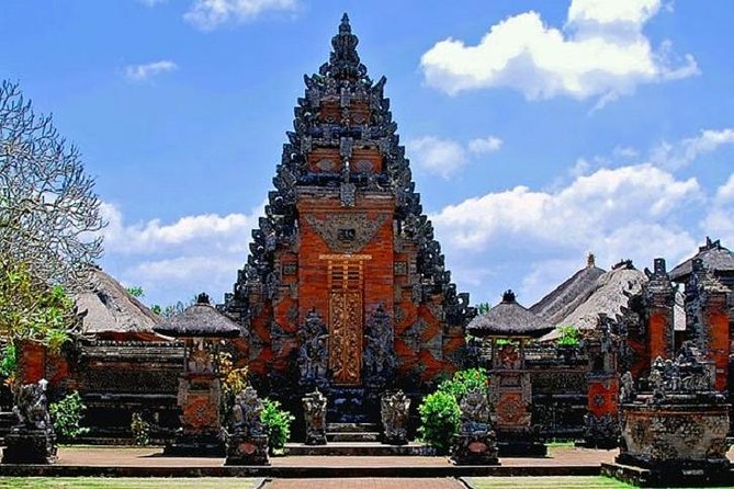 Best of Ubud Private Day Tour with All Inclusive - Stop 6: Mas Carving Center for Wooden Arts