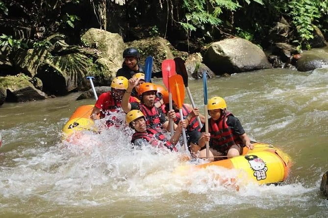 Best Of Ubud Rafting And Swing All Inclusive - After rafting: lunch plus a breather before the swing