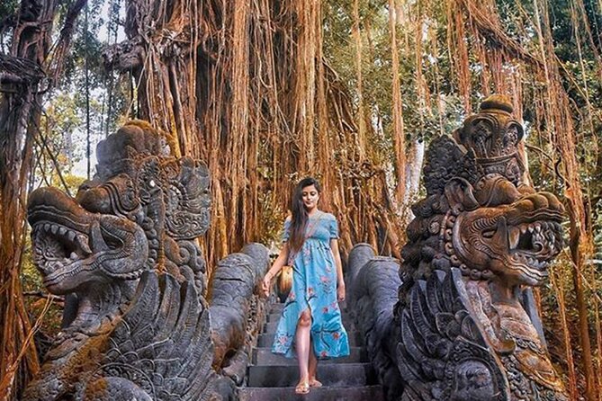 Best of Ubud Tour: Monkey Forest, Rice Terraces & Waterfall - Monkey Forest Sanctuary: monkeys, temples, and how to behave