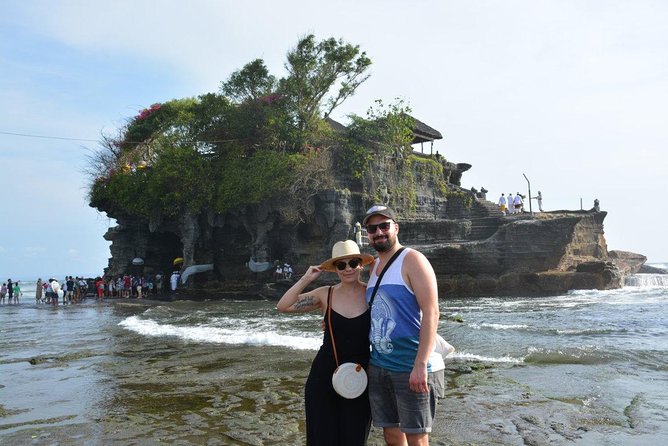 Best Ubud & Tanah Lot Excursion - Yana Art Gallery: Balinese Wood Carving Starts the Day Right