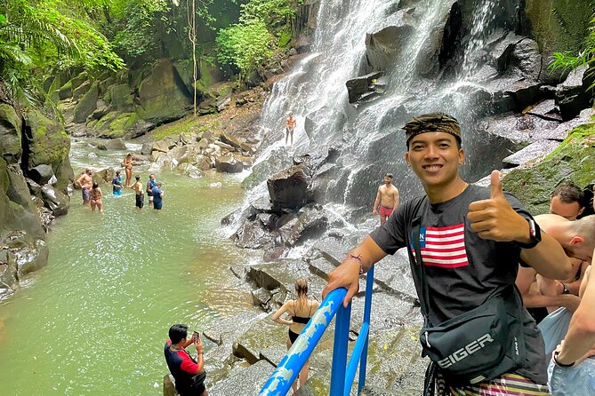 Blue Lagoon Snorkeling and Lunch - Kanto Lampo - Suwat Waterfall - All inclusive - Lunch at Topi Inn in Padangbai: simple, included fuel