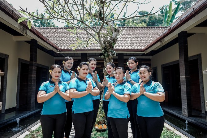Body Massage Experience in Ubud Traditional Spa - After the massage: shower time and the Balinese Bale Wantilan tea break