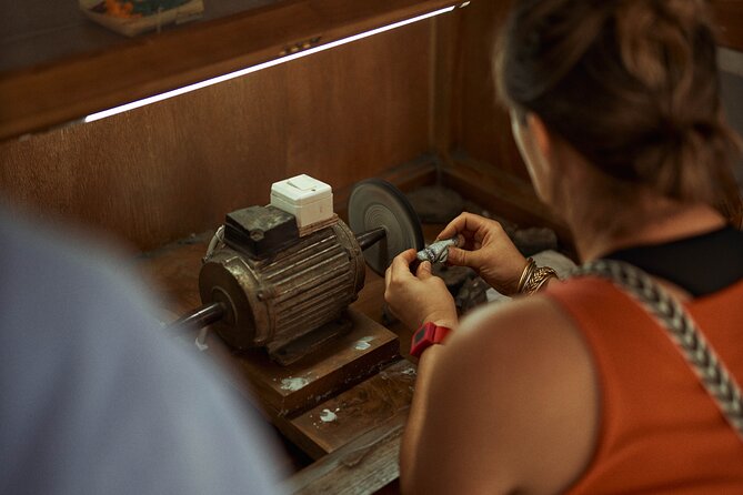 Canggu Silver Jewelry Making Class: Create Unique Silver Jewelry - The Studio Session: How Hammering, Soldering, Shaping, and Polishing Works