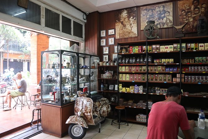 Denpasar City Food Tour (Day Tour) - The ending meal: nasi campur (halal) or babi guling