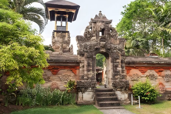 Denpasar City Half Day Tour Packages - Stop 2: Badung Traditional Market for daily goods and local bargaining energy