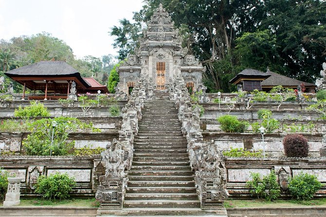 Discover Balinese Mystic & Death Ritual in Bali - Stop 1: Trunyan Cemetery and the bamboo-cage death ritual