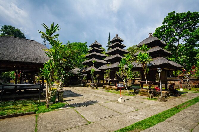 Discover Hidden Waterfall, Unesco Rice Terraces and Mountain Temple - Stop 3: Luhur Batukaru Temple in a Quieter Village Setting
