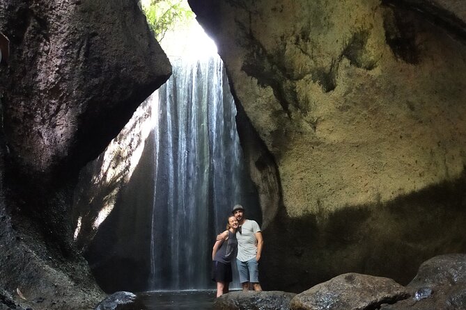 East Bali Tour - Gate of Heaven - Tirta Gangga - Tukad Cepung - Tukad Cepung Waterfall: making the most of the cliff light