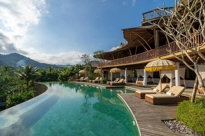 East Bali Tour: Gate of Heaven, Water Palace, Sleeping Gajah - Sidemen lunch at Wapa di Ume (Sleeping Gajah): where the day slows down