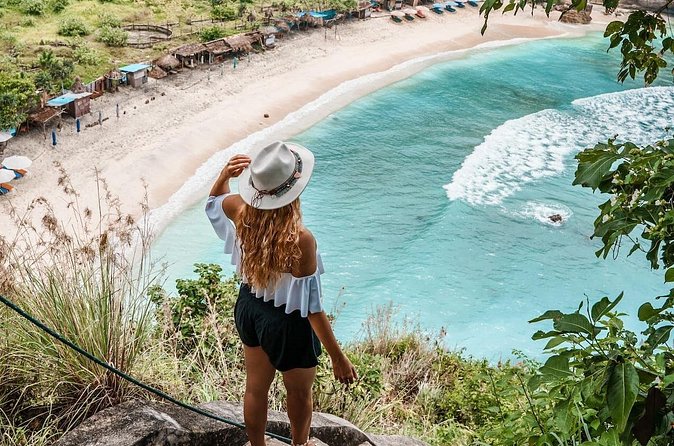 East Nusa Penida With Tembeling Beach Natural Pool - Private tour - Guides, Drivers, and the Safety Factor on Bumpy Roads