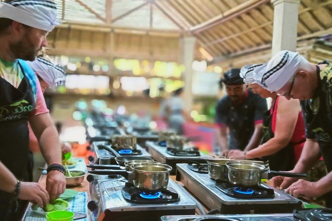 Exclusive Authentic Balinese Cooking Class at Family home - Key highlights worth planning for