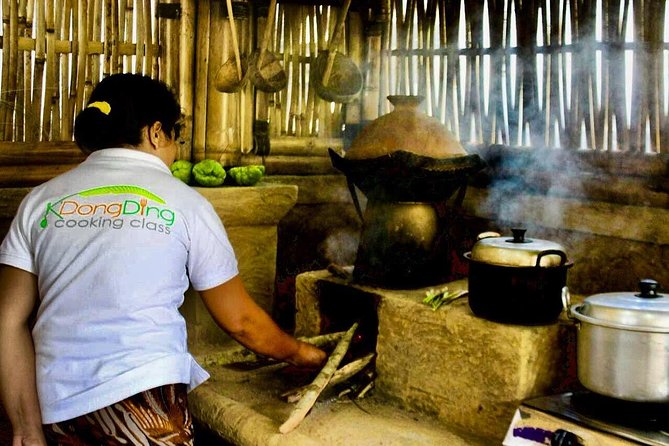 Exclusive Authentic Balinese Cooking Class at Family home - Timing, Transport, and Group Size (Including the 6-Person Car)