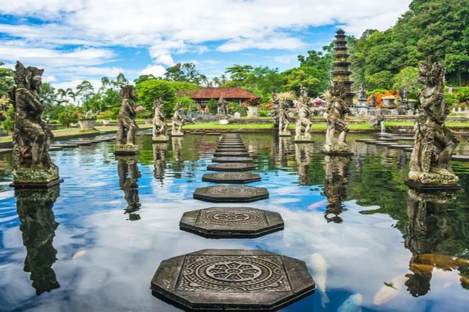 Exploring Bali in 5 Days: Completed Journey of Discovering Bali - Day 1 in Ubud: monkeys, palace courtyard energy, and rice-and-water breaks