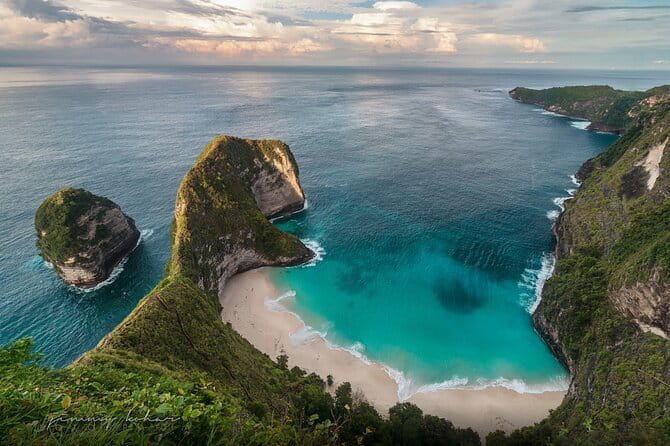 From Bali: Nusa Penida Full Day Tour and Snorkeling - Broken Beach and Angel’s Billabong: rocks, sea holes, and oddball formations