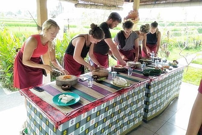 From Ubud: Authentic Cooking Class Visit Traditional Market - Pickup, timing, and how to plan your day