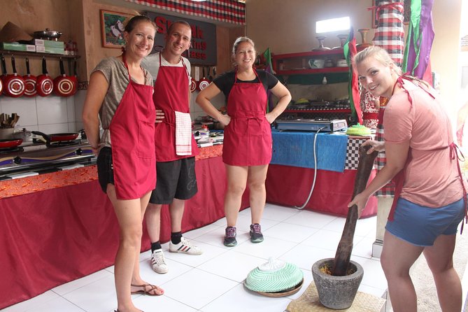 From Ubud : Ubud Balinese cooking class with Market tour - Afternoon add-on: making a canang offering