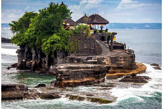 Full Day All Inclusive Tanah Lot and Uluwatu Sunset Tour - Uluwatu Temple on a 70-Meter Cliff and the Monkey Factor