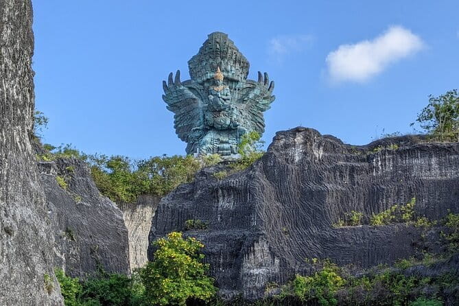 Full Day All Inclusive Tanah Lot and Uluwatu Sunset Tour - Tanah Lot: The Sea Temple That Can Look Like It Floats
