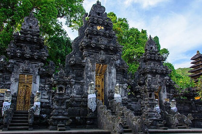 Full Day Private Tour East Bali Sightseeing - All Inclusive - Stop 2: Kusamba Traditional Salt Mining and Village Craft