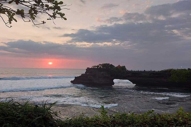 Full Day Private Tour from Tegenungan Waterfall to Tanah Lot - Hotel pickup, timing, and getting around