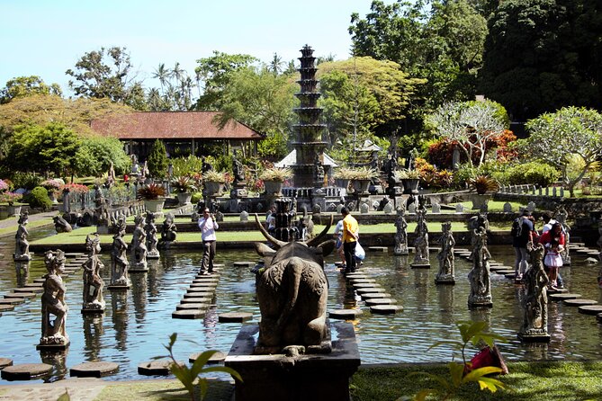 Full-Day Private Tour in Gate of Heaven and East Bali - Lunch and the pace: staying comfortable for the full day