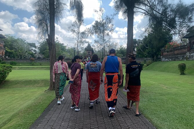 Full Day Tour Bedugul Sightseeing and Tanah Lot Temple - Wanagiri Hidden Hills: swing, birds’ nest, and the platform view