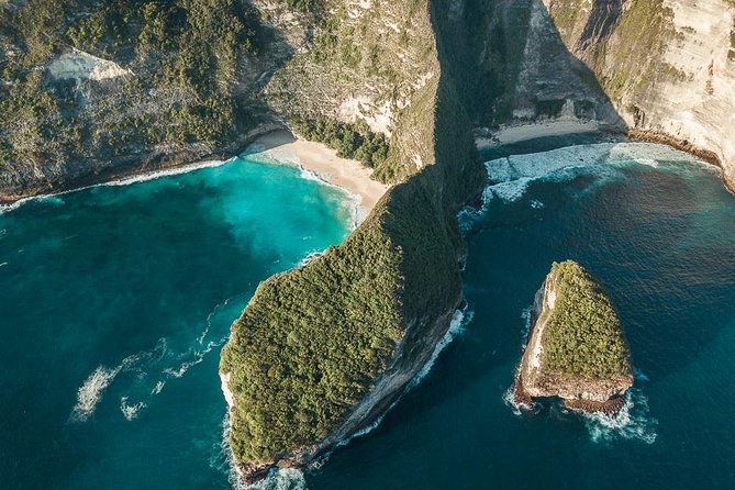 Full-Day Tour To Nusa Penida Bali - Heading east for Diamond Beach: the dramatic change of scenery