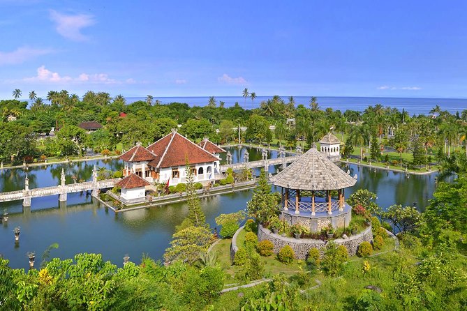 Gate Heaven of LEMPUYANG TEMPLE & East Bali Tours - Stop 5: Pantai Pasir Putih for a white-sand water break