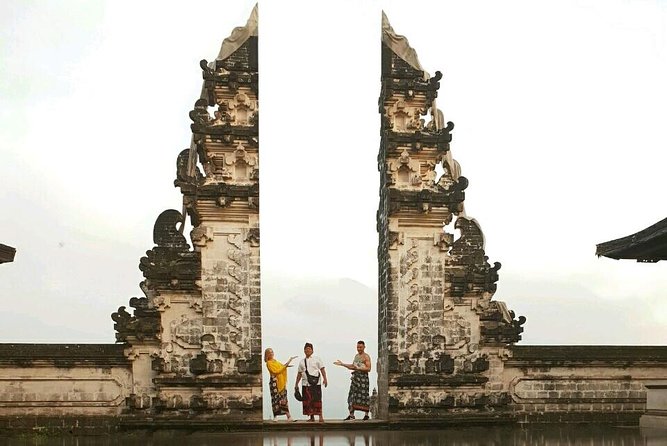 Gate of Heaven and the Amazing East Bali - Stop 6: Tegalalalang rice terraces at sunset-light rhythm