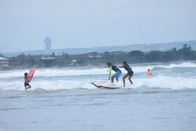 Group surf lesson by Malu Surf Bali - Group Size Up to 10: What That Means for Attention and Comfort