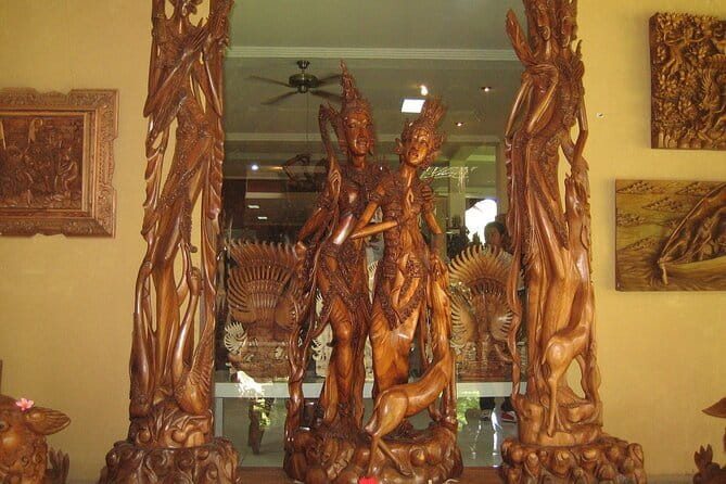 Half Day Bali Shopping Art Village Private Tour - Mas Wood Carving: Spotting Quality in the Details