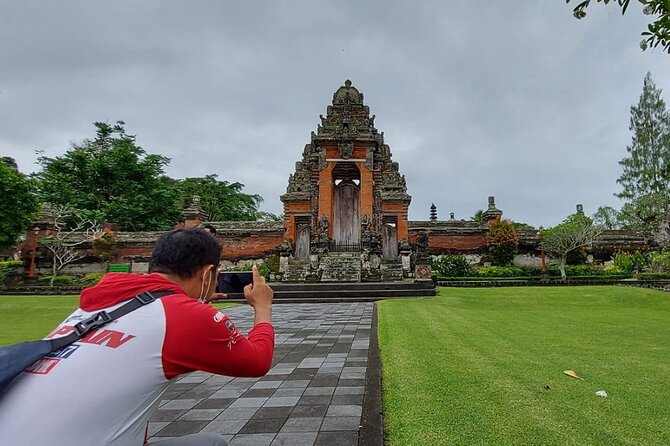 Half-Day Private Tour to Tanah Lot and Bali Royal Temple - How a 6-hour private day ties temples and chocolate together