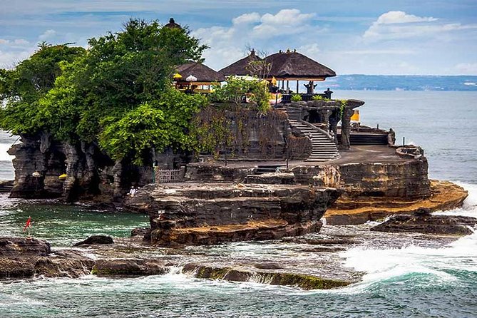 Half Day Tour: Tanah Lot Sunset & Taman Ayun Temple Included Entrance Ticket - Key things that make this tour worth your time