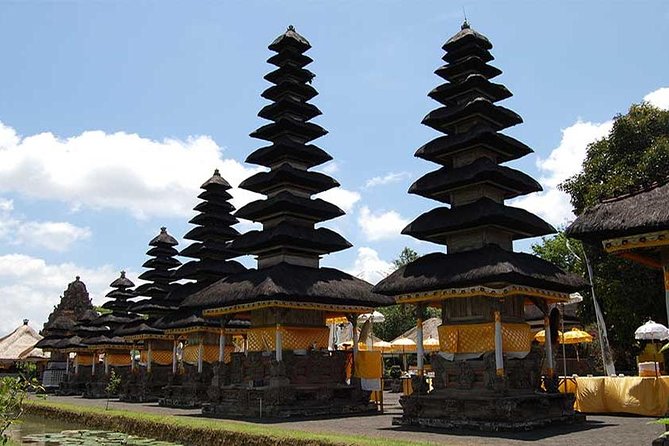 Half Day Tour: Tanah Lot Sunset & Taman Ayun Temple Included Entrance Ticket - What to expect on the ground (and how to enjoy it more)
