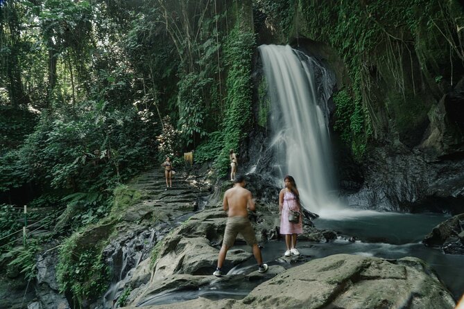 Half Day Ubud Waterfall Tour - Stop 1: Rang Reng Cave (Goa Rang Reng) and Its Photo-Walk Feeling