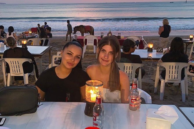 Half Day Uluwatu Temple Sunset, Kecak Dance and Seafood Dinner - Jimbaran beach seafood dinner: what 1.5 hours feels like